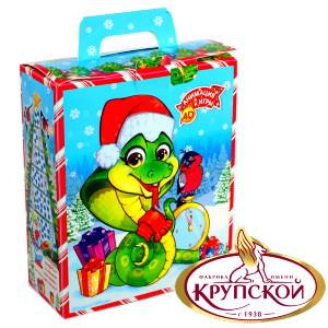 Сладкий новогодний подарок в картонной упаковке весом 650 грамм  в Чулыме